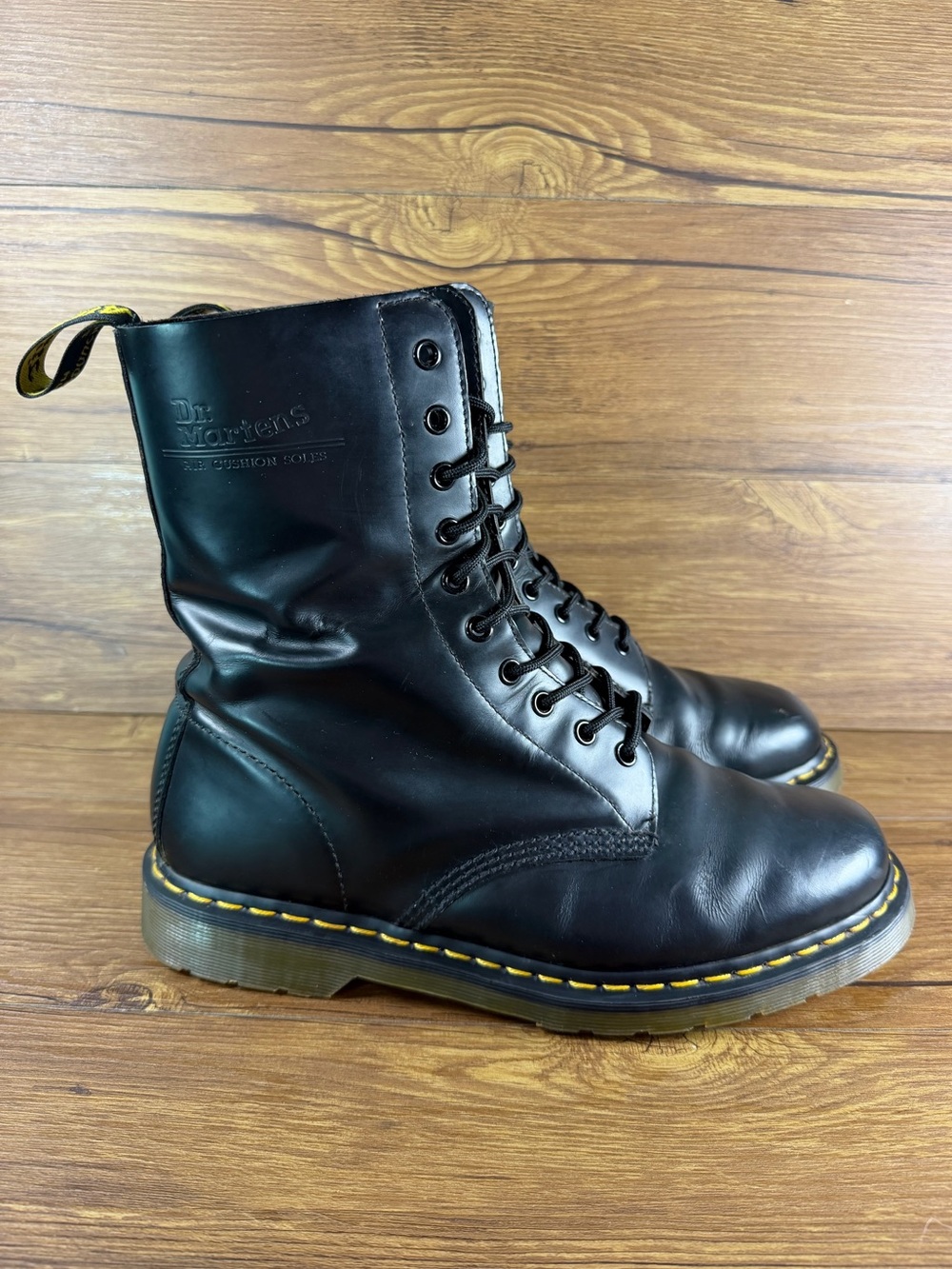 Dr Martens 1490 Black Leather Lace Up Boots Men’s Size 11 Shoes